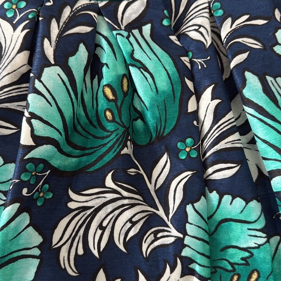 Special Occasion Dress Size 6-12 months. Like new condition. - Picture 4 of 8